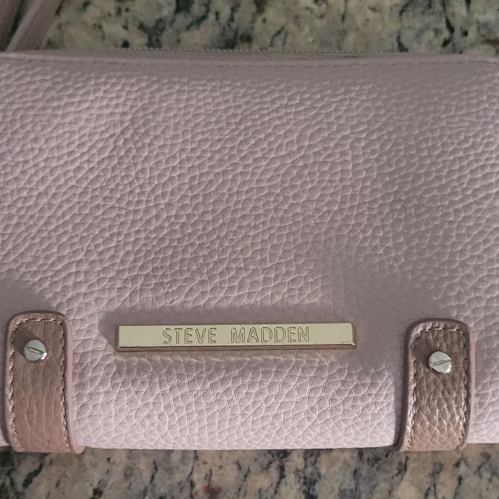 Steve‎ Madden wristlet/wallet